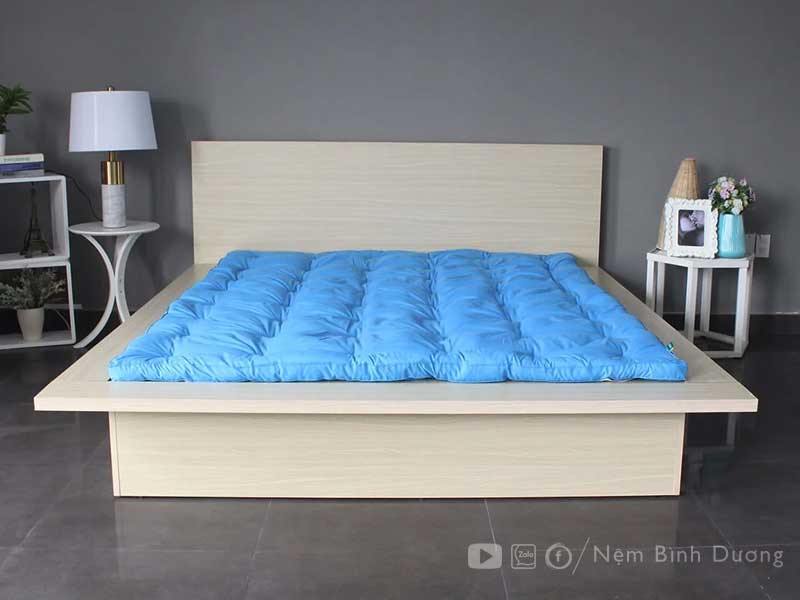 Topper Edena màu xanh dương - Nệm Bình Dương